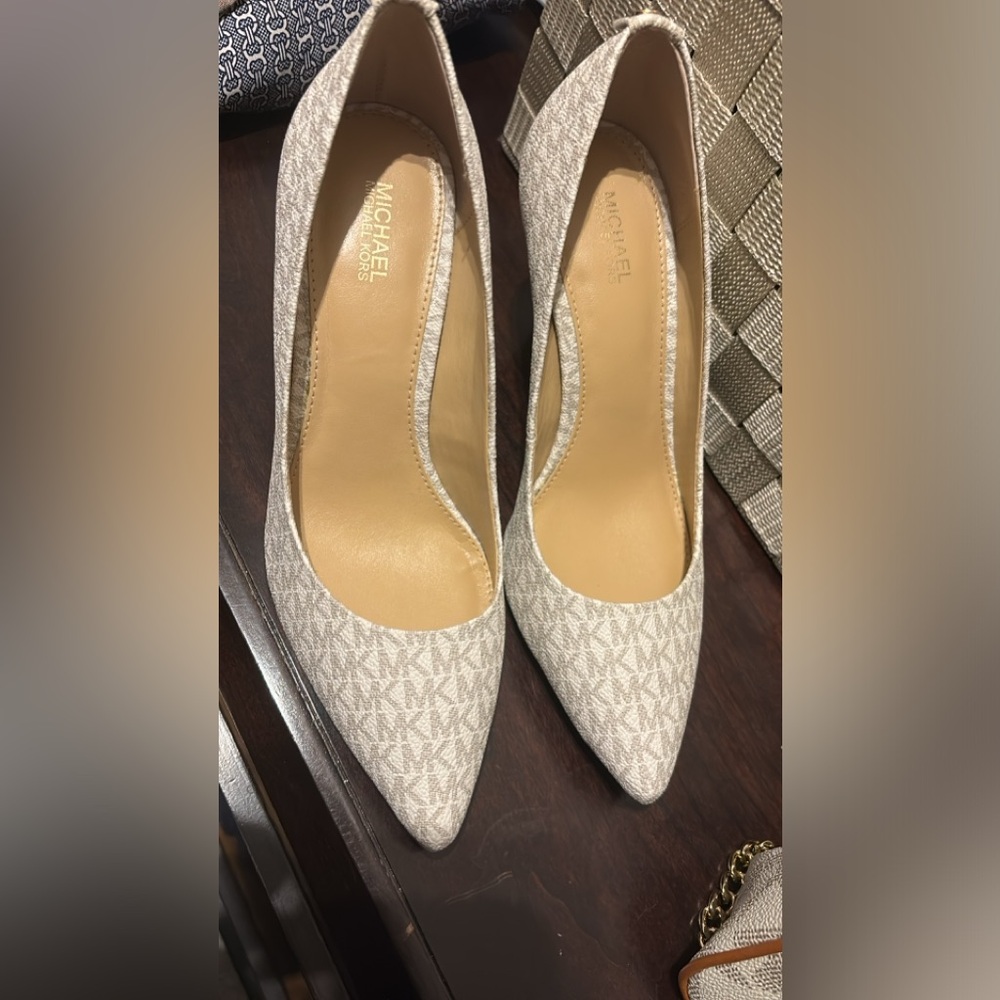 MK pumps